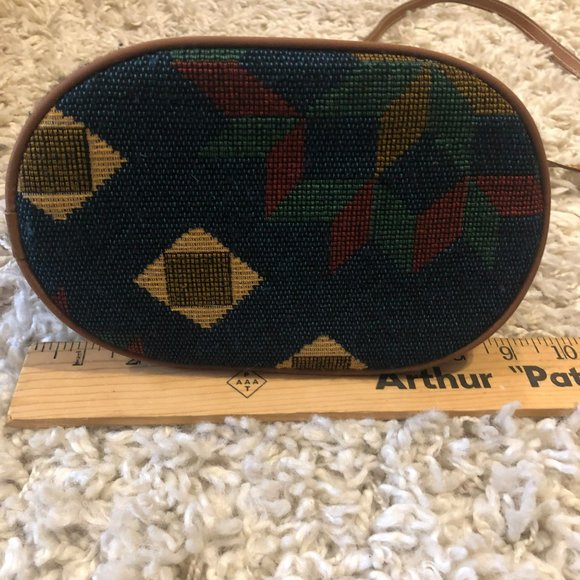 Accessories Unlimited Aztec Pattern Needlpoint Crossbody Purse Double Zip - Picture 11 of 11
